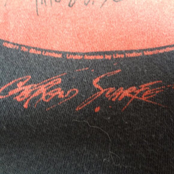 PINK FLOYD THE WALL CROSSED HAMMERS - GERALD SCARFE - BLACK LARGE T-SHIRT L201 - Picture 3 of 5